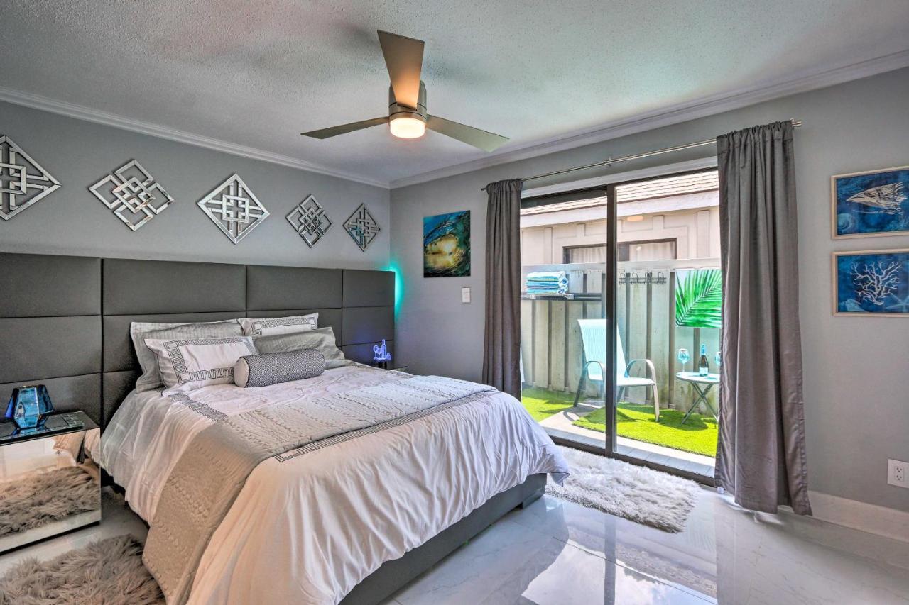 Coastal Resort Beach Villa Less Than 1 Mi To Shore! ヒルトンヘッドアイランド エクステリア 写真